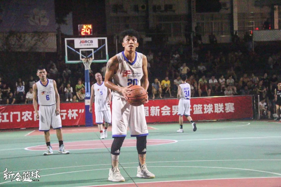  利物浦的青春风暴，U21小将首秀造绝杀球  